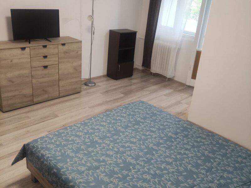 Drumul Taberei, 1 Mai Compozitorilor